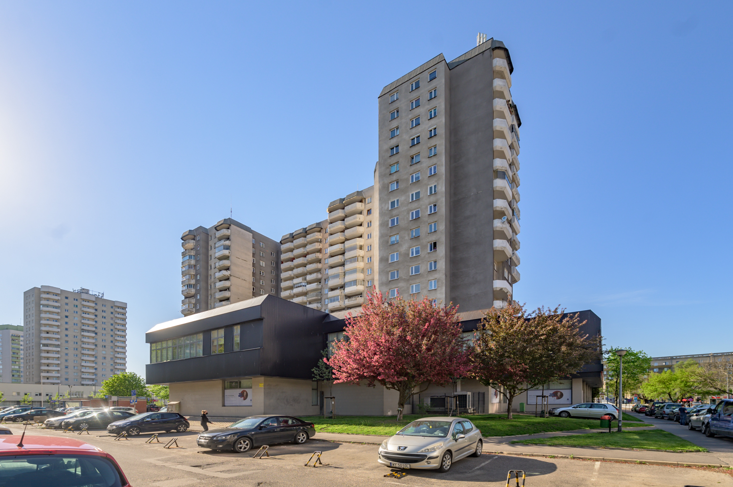 Zdjęcie architektury budynku Budynek mieszkalno-usługowy